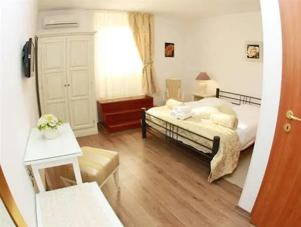 Guesthouse Villa Vice