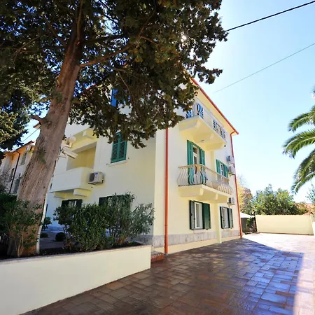 Guesthouse Villa Vice