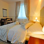 Guesthouse Villa Vice 3* Split