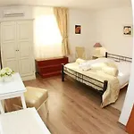 Guesthouse Villa Vice